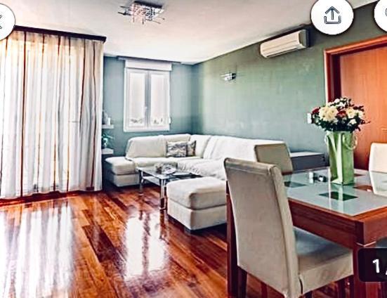 Capital Rooms Split Exterior foto
