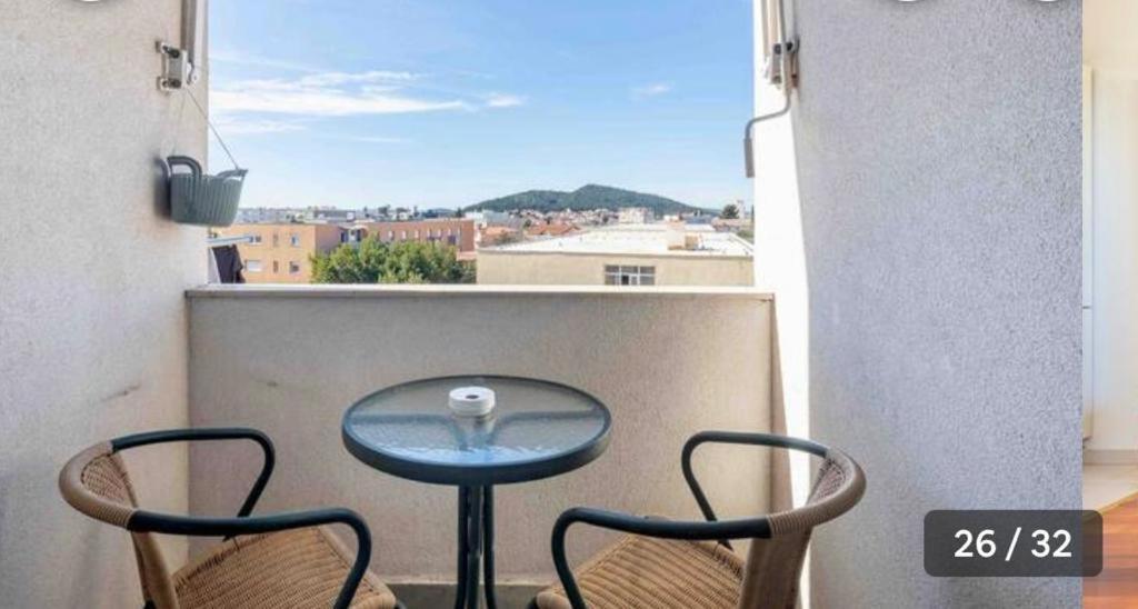 Capital Rooms Split Exterior foto